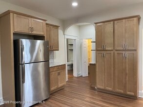 1064 Lincoln St in Dickson City, PA - Building Photo - Building Photo