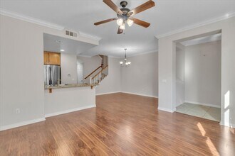 28687 N Pietro Dr in Santa Clarita, CA - Building Photo - Building Photo