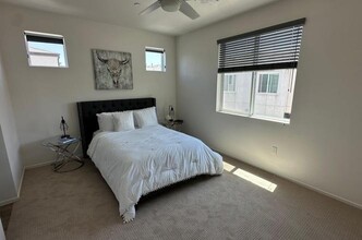 5402 Sand Arch Ln in San Diego, CA - Building Photo - Building Photo