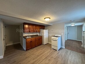 219 Park St in Bristol, CT - Building Photo - Building Photo