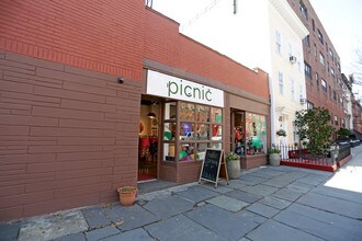 162 Court St in Brooklyn, NY - Foto de edificio - Building Photo