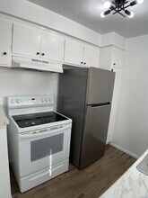 6561 Fulton Ave in Van Nuys, CA - Foto de edificio - Building Photo