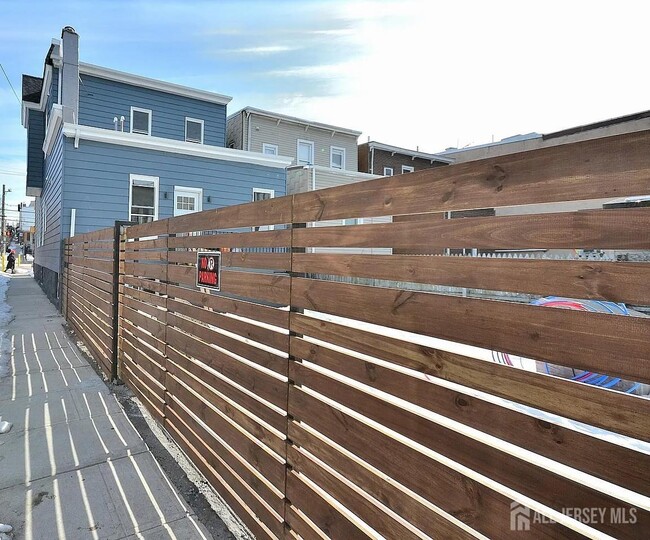 1515 Kerrigan Ave in Union City, NJ - Building Photo - Building Photo