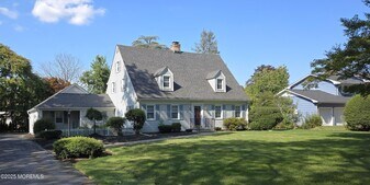 77 Dutch Lane Rd in Freehold, NJ - Building Photo