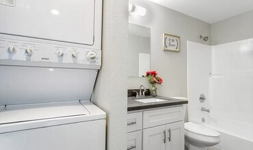 14344 Stone Ave N in Seattle, WA - Building Photo - Building Photo