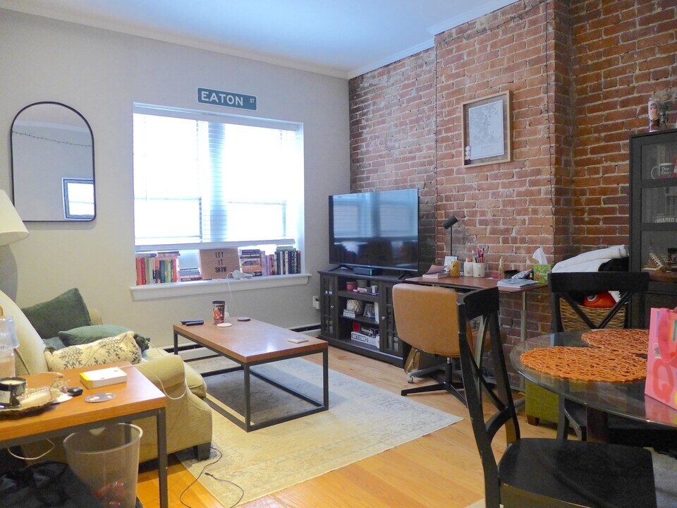 25 Follen St in Boston, MA - Building Photo