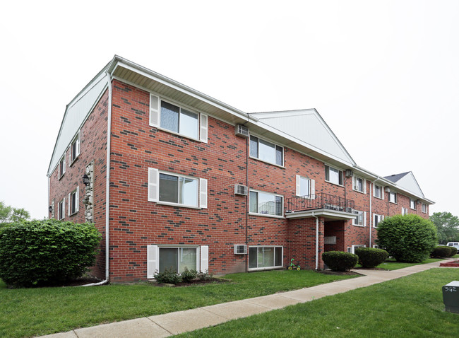 Parkview Apartments in Addison, IL - Building Photo - Building Photo