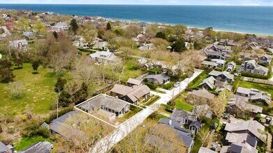 9 Lily St in Nantucket, MA - Building Photo - Building Photo