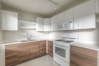 218 E 14th St in Houston, TX - Building Photo - Building Photo