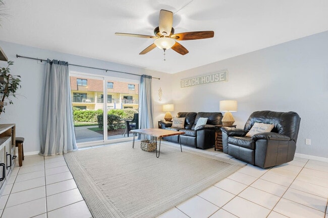 property at 5200 Ocean Beach Blvd