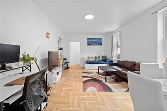 811 Walton Ave in Bronx, NY - Building Photo - Building Photo