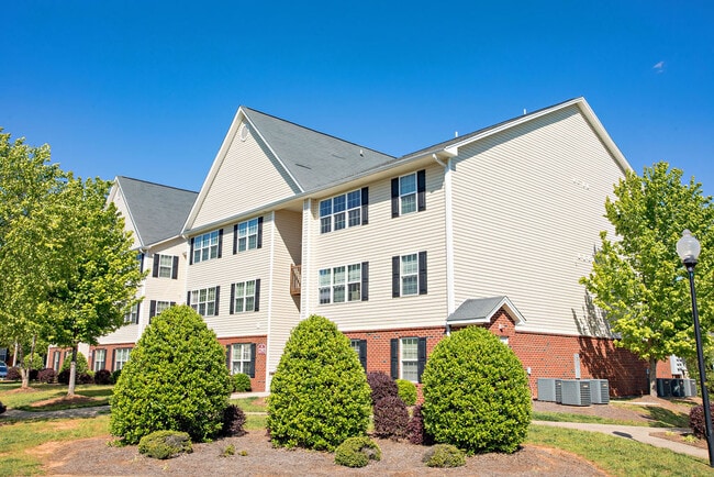 Providence Pointe in Winston-Salem, NC - Building Photo - Building Photo