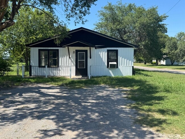 property at 1701 SW Jefferson Ave