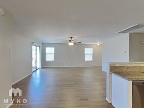 43722 Bedford Dr in Maricopa, AZ - Foto de edificio - Building Photo