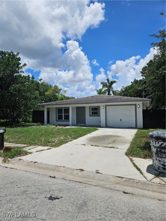 2810 Dunbar St in Ft. Myers, FL - Building Photo - Building Photo
