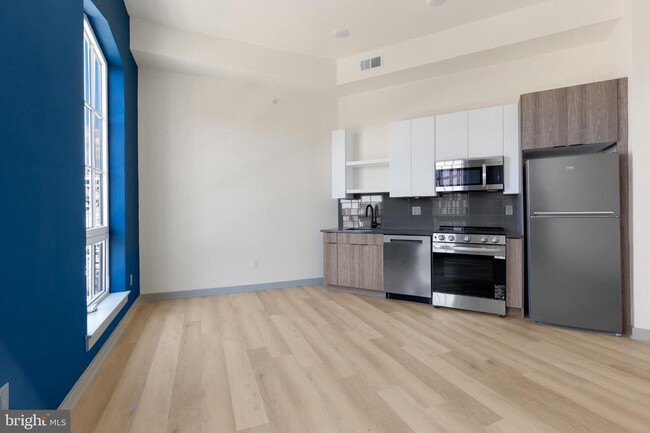 property at 689 N Broad St