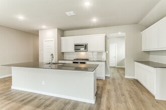 5211 Bellhurst Dr in McKinney, TX - Foto de edificio - Building Photo