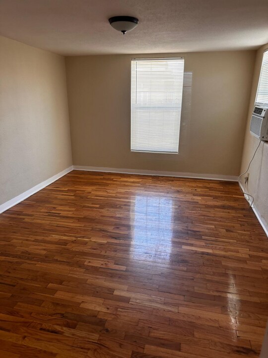 1210 N Oregon St in El Paso, TX - Building Photo