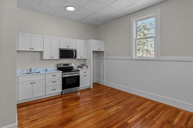 75 County St in Seekonk, MA - Building Photo - Building Photo