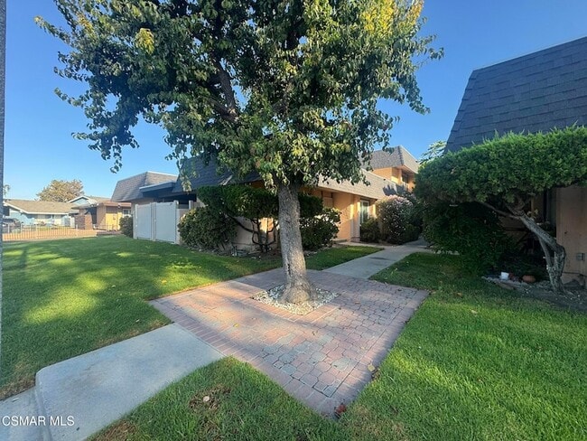 2647 Prather St in Simi Valley, CA - Building Photo - Building Photo