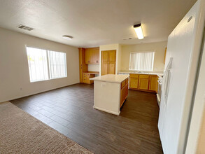 5336 Big Fawn Ct in Las Vegas, NV - Building Photo - Building Photo