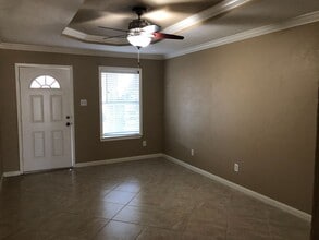 800 Llano Pl in College Station, TX - Building Photo - Building Photo
