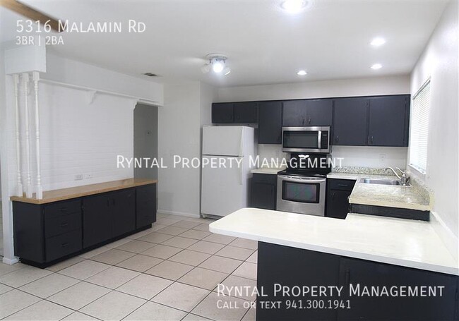 5316 Malamin Rd in North Port, FL - Building Photo - Building Photo