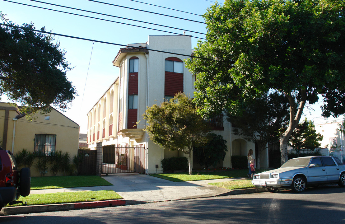 809 S Adams St in Glendale, CA - Building Photo