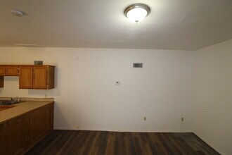 1205 S Dr E E Dunlap Hwy, Unit A in San Diego, TX - Building Photo - Building Photo