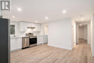 21 Parkside Crescent in Ottawa, ON - Building Photo - Building Photo
