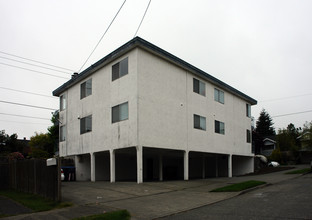 755 70th St in Seattle, WA - Foto de edificio - Building Photo