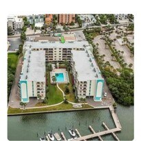 19531 Gulf Blvd, Unit Golden Shores Condo in Indian Shores, FL - Building Photo