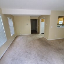 5330 Godas Cir, Unit 5330 in Columbia, MO - Foto de edificio - Building Photo