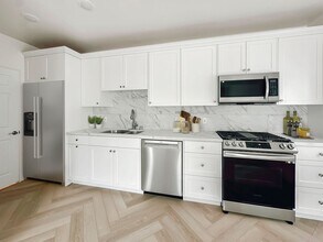 3549 Sierra Morena Ave in Carlsbad, CA - Building Photo - Building Photo