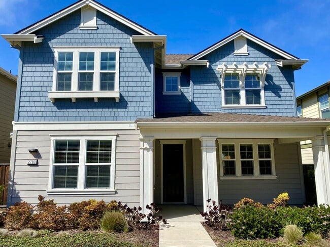 2703 Boardwalk Ave in Marina, CA - Building Photo - Building Photo