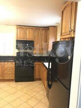 302 Pocahontas Trail in Lake In The Hills, IL - Building Photo - Building Photo