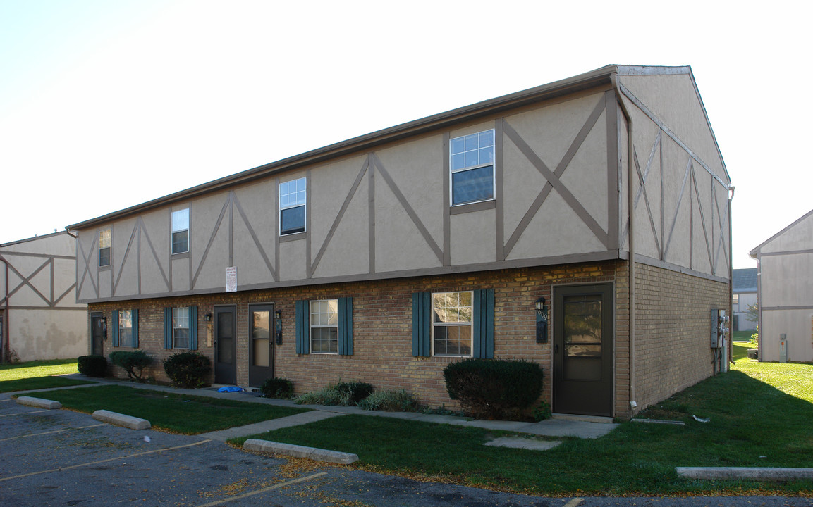 1609-1615 Harvester Ln in Columbus, OH - Foto de edificio