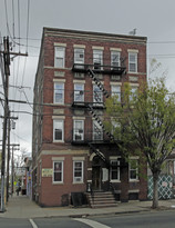 384-386 Chestnut St Apartments