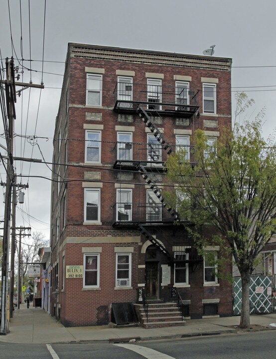 384-386 Chestnut St in Newark, NJ - Building Photo