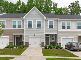 223 Aster Bloom Ln in Raleigh, NC - Building Photo