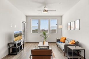 7200 N 91st Ave in Glendale, AZ - Building Photo