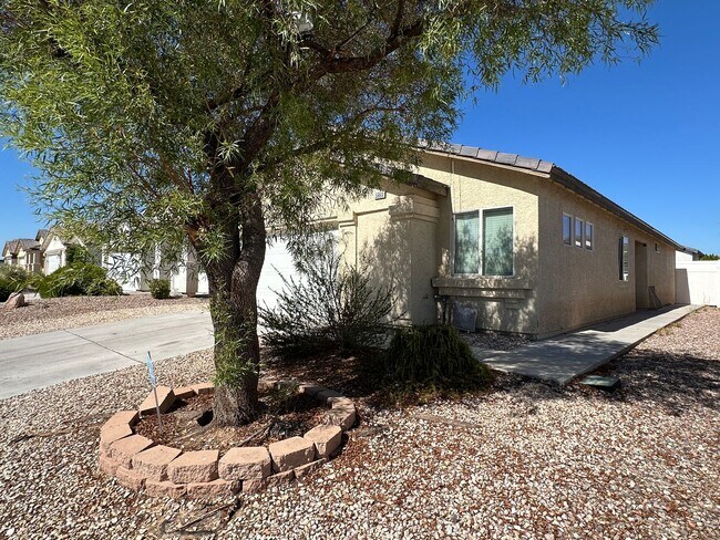 5969 S Belcastro St in Las Vegas, NV - Building Photo - Building Photo