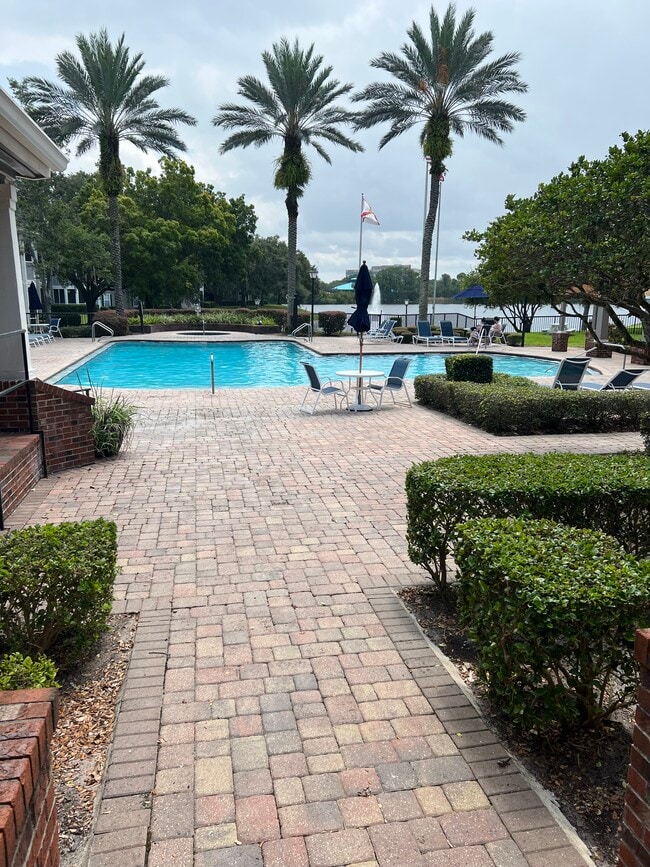 10000 Gate Pky N, Unit Sail Cove-Unit 1115 in Jacksonville, FL - Building Photo - Building Photo