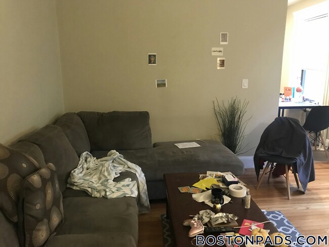 370 Chestnut Hill Ave, Unit 34 in Boston, MA - Foto de edificio - Building Photo