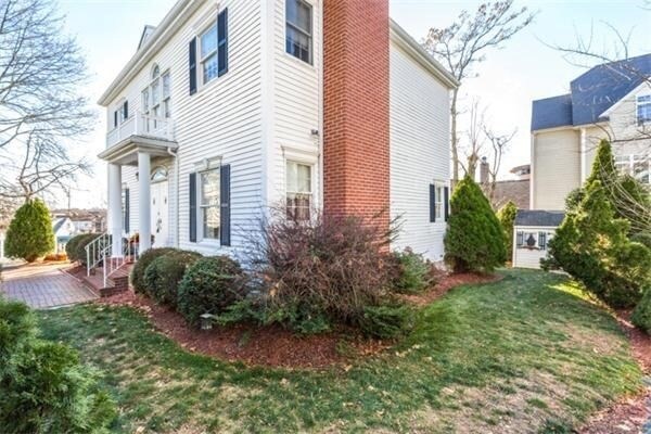 17 Webster St in Malden, MA - Foto de edificio - Building Photo