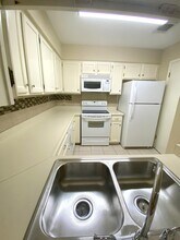 8531 Stonebridge in San Antonio, TX - Building Photo - Building Photo