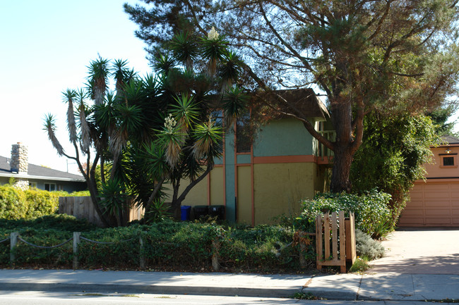 1420 Broadway in Santa Cruz, CA - Foto de edificio - Building Photo