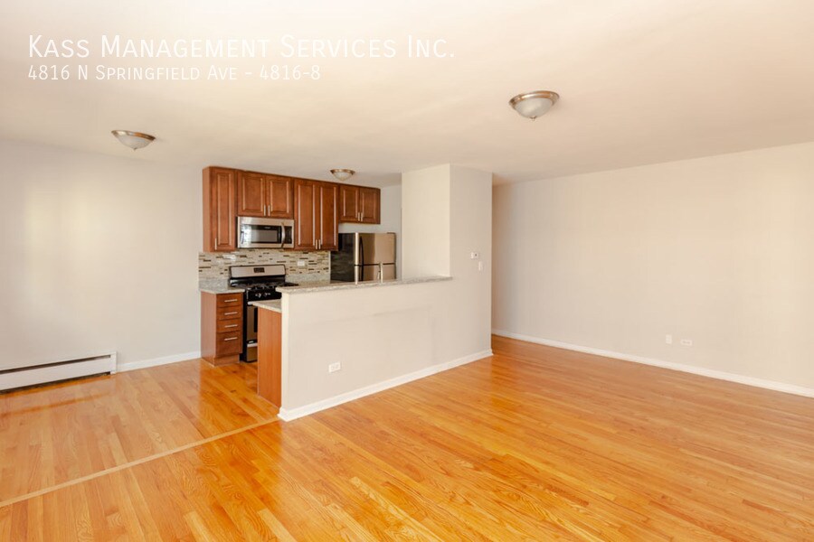 4816 N Springfield Ave in Chicago, IL - Building Photo