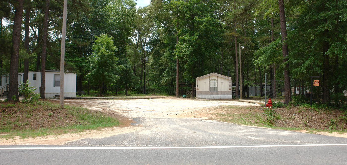 2072 Hephzibah-McBean Rd in Hephzibah, GA - Building Photo