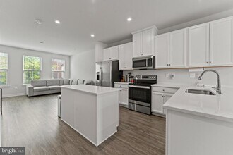 224 S Newkirk St in Baltimore, MD - Building Photo - Building Photo